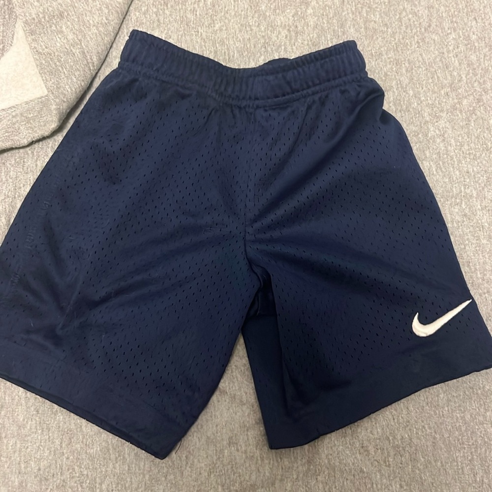 Nike Boys Size 5 Mesh Shorts